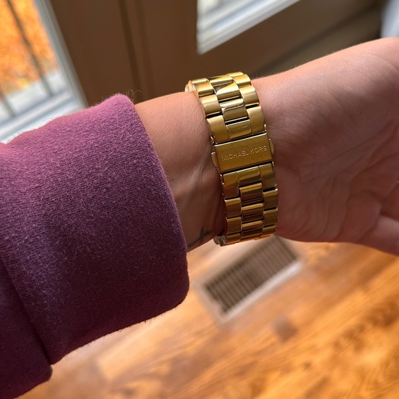 Michael Kors Gold - Picture 4 of 4